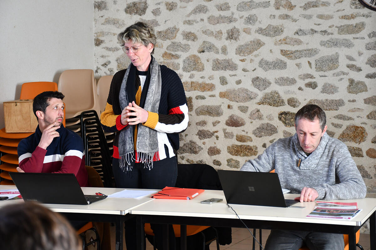 Olivier Robert, président de la section HBL de Haute-vienne avec Olivier Lasternas, président du HBL et de Marc Gambaroto, directeur du Pôle de Lanaud. 