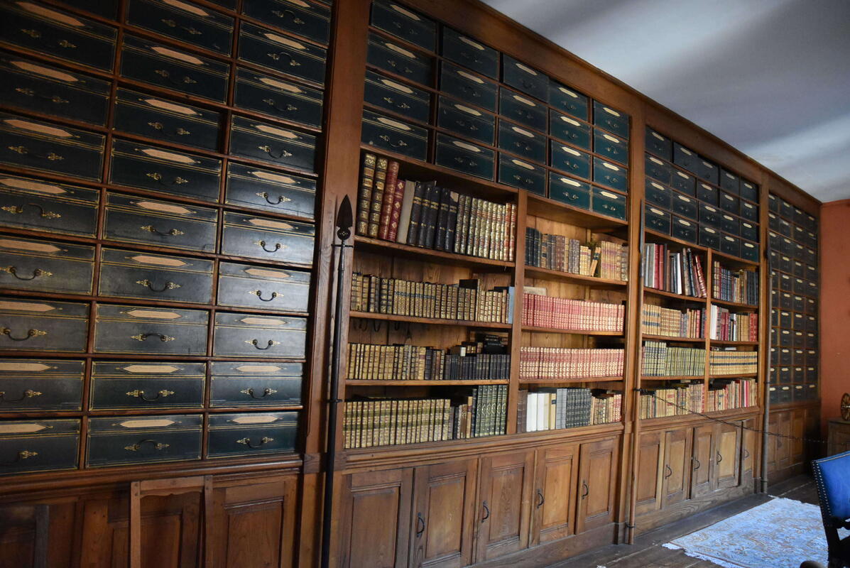 Cour intérieure. 