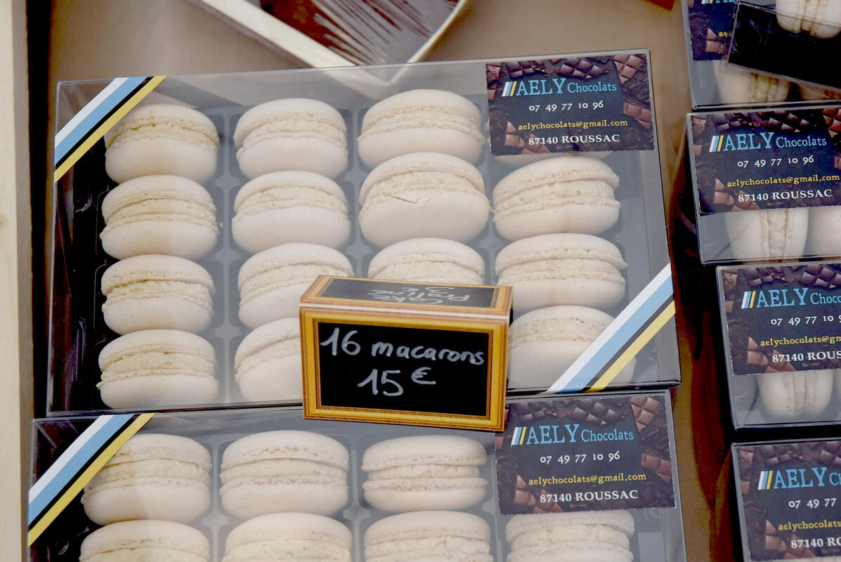 Les éclats de mendiants un des produits phares d'Aely Chocolats. 
